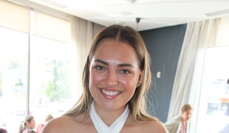  Silvia Olivares.