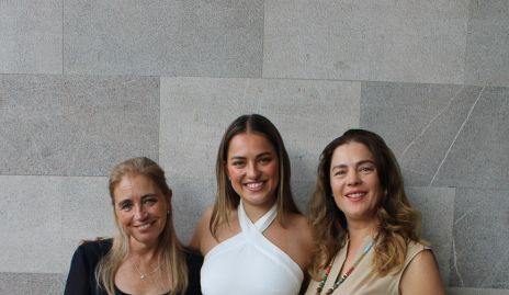  Lourdes del Villar, Silvia Olivares y Silvia Garza.