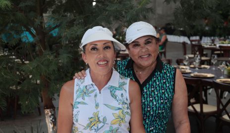  Becky Balderas y Raquelín Higuera.