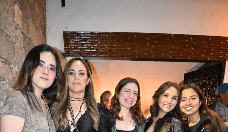 Ana Paola, Adriana, Andrea, Frida y Marisol.