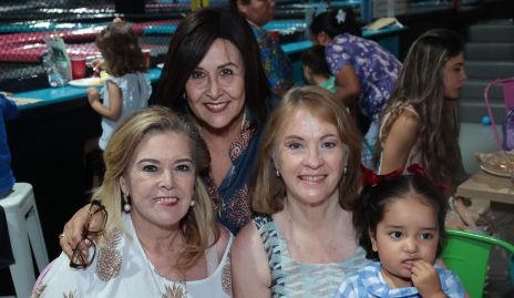  Marcela Gómez, Claudia Gómez, Rocío Gómez y Melina Dibildox.