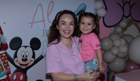  Alicia Díaz Infante con su sobrina Alicia Zapata.
