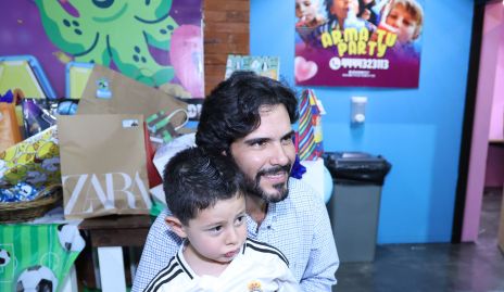  Anuar Zarur y León Luna Zarur.