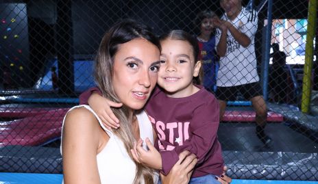  Ana Gaby Astorga y Carlota Cabral.