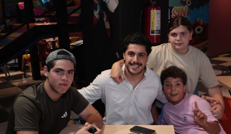  Juan Pa González Alcalde, Jorge Alcalde, Inés Abella y Santiago González.
