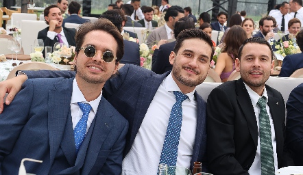  Hugo Escobedo, Idelfonso Castillo y Bruno Castillo. 