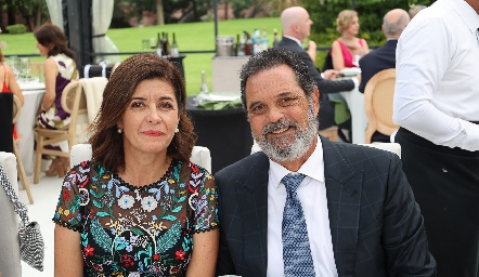  Cecilia y Álvaro Madero. 