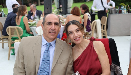  Eduardo Gallegos y Norma Lara. 