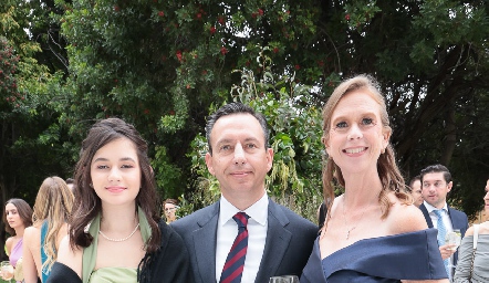  Katia Fernández, Felipe y Julia Chacón.