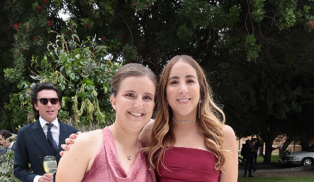  Sofía Torres y Diana Olvera.