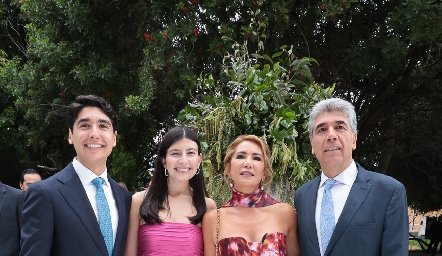  Miguel Tobías, Ana Paula García, Isabel Carrillo y Rafael Tobías.