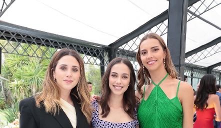  Chiara Pizzuto, Valeria Navarro y Francesca Hinojosa.