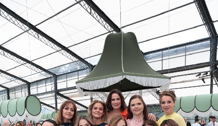  Claudia Altamirano, Marcela Benavente, Ana Paula Gutiérrez, Ceci Ponce, Meritchell Galarza, Ceci Hernández, Carmenchu, Liz Stevens, Sigrid Werge, Daniela Calderón y Vero Malo.