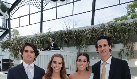 Juan Pablo Leiva, Mari Del Valle, Fernanda Del Valle y Mariano Rodríguez.