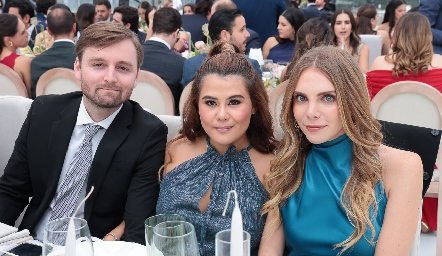  Isaac, Daniela Fonseca y Mariana Pizzuto.