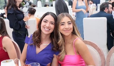  Paola Ochoa y Estefanía Leija.