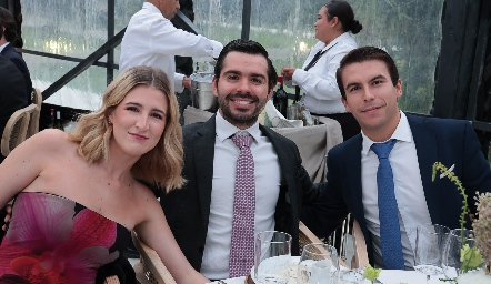  Macarena Anaya, Rodrigo Pérez y Abraham Tobías.