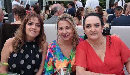  Claudia Altamirano, Yolanda Puga y Ceci Hernández.