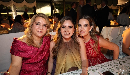  Carmenchu, Xitlali Sánchez y Maripepa Muriel.
