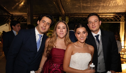  Gabriel Torres, Diana Olvera, Car y Pepe.