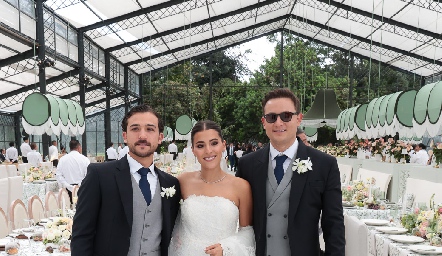  Santi, Car y Pepe.