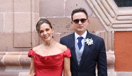  Claudia Terrazas con su hijo Pepe Fernández.