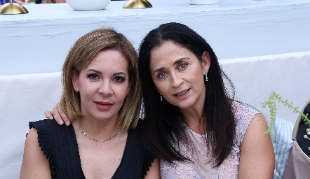  Liliana Fernández y Verónica Conde.