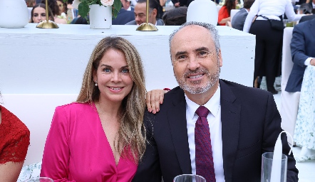  Daniela Serment y Alejandro Navarro.