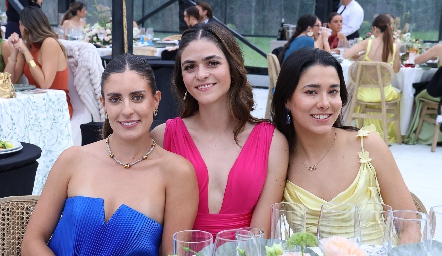  Ana Susana González, Susana Madero y Margarita González.