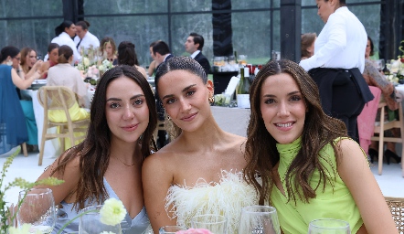  Fernanda, Camila y Regina.