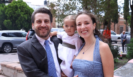  Juan Pablo Chávez, Victoria Chávez y Yolanda Navarro.