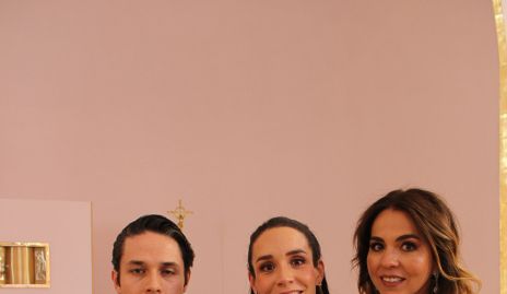  Agustín Castillo, Ximena Castillo y Fernanda Castillo con Pía.