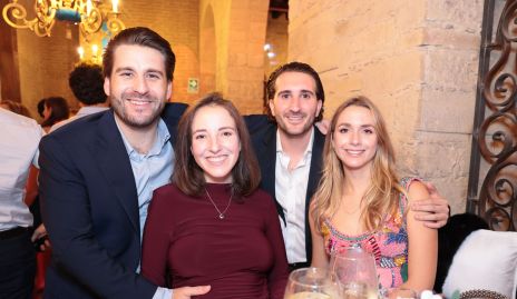  Juan Pablo Chávez, Yolanda Navarro, Jorge Pablo Martínez y Faustina Villareal.