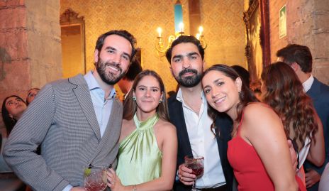  Andrés, Regina, Diego Martínez y Camila Fernández.