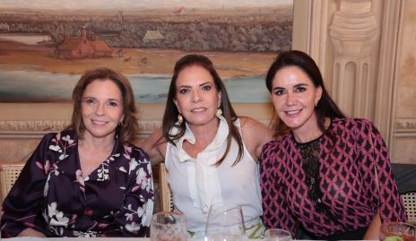  Alejandra, Pita y María Gracia.