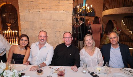  Lorena Torres, Daniel Carreras, Gabriel del Valle, Alejandra y Javier.