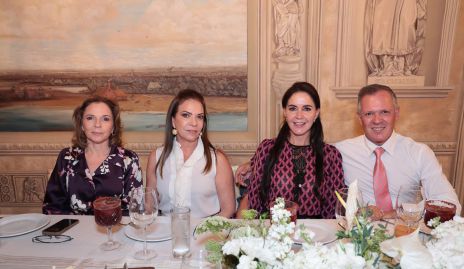  Alejandra, Pita, María Gracia y Jorge.