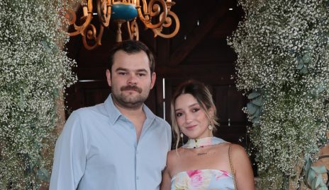  Adrián Flores y Jessica Cuevas.