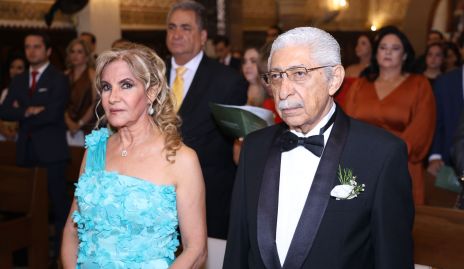  Martha Elena de Díaz de León y Fernando Díaz de León, papás de la novia.