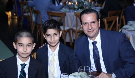  Santiago Galarza, Gonzalo Galarza y Fernando Galarza.