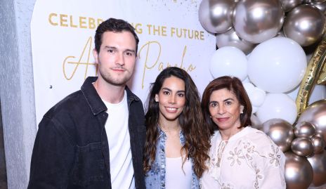  Pancho Loza, Alejandra Martínez y Adriana Sánchez.