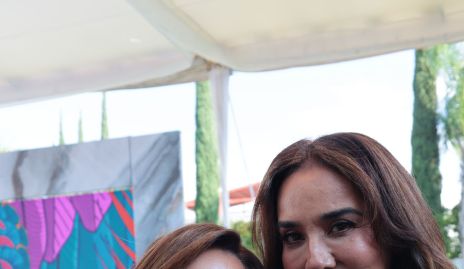  Las cumpleañeras Alejandra Ávila y Lorena Herrera.