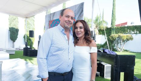 Carlos Sánchez y Lorena Herrera.
