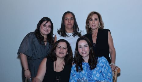  Andrea Gutiérrez, Beatriz Castro, Maria Elena Ávila, Claudia Ávila y Mariana Ávila.