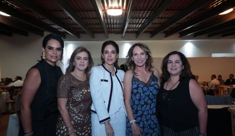  Marily de Tobías, Adriana Carrera, Maribel Lozano, Lupita Pereda y Claudia Ávila.