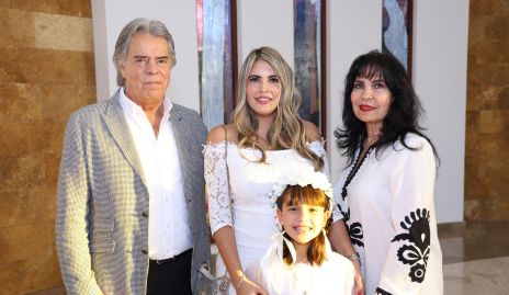  Roberto Berrones, Mariana Berrones, Renata Cordero y Elizabeth Rodríguez.