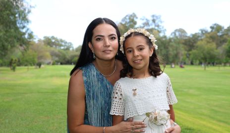  Mariana Meade y Mariel Martínez.