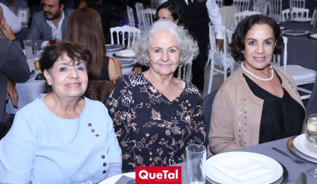  Salme Chevaile, Ana Ortiz Loranti y Lourdes Chevaile.