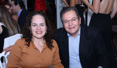  Ana Ortiz y Luciano Castillo.