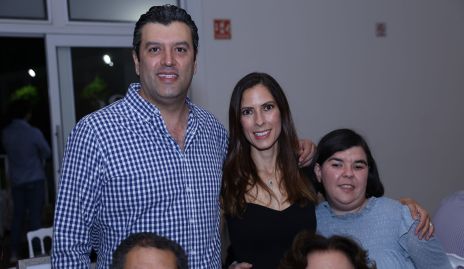  Juan Carlos Herrera, May Chávez y Moni Quintanilla.